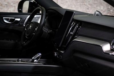 Volvo XC60 B5 AWD Ultra Black Edition