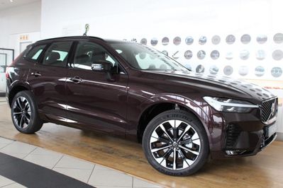 Volvo XC60 B5 AWD Ultra Dark