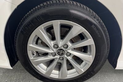 Toyota Camry 2.5 Hybrid CVT