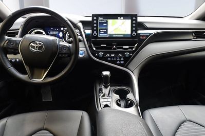 Toyota Camry 2.5 Hybrid Prestige
