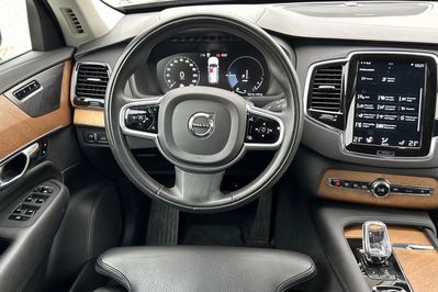 Volvo XC90 T8 AWD Plug-In Hybrid Inscription 7os aut