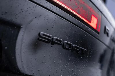 Land Rover Range Rover Sport D300 Dynamic SE