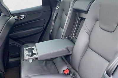 Volvo XC60 T8 Plug-In Hybrid AWD Ultimate Bright aut