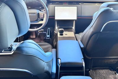 Land Rover Range Rover 4.4 V8 P615 SV Bespoke ''Polar Night''