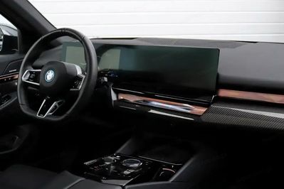 BMW Seria 5 530e xDrive M Sport