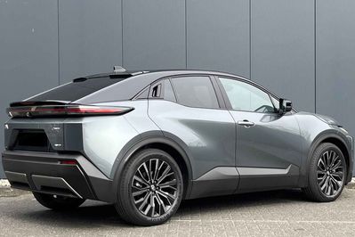 Toyota C-HR + Executive BEV