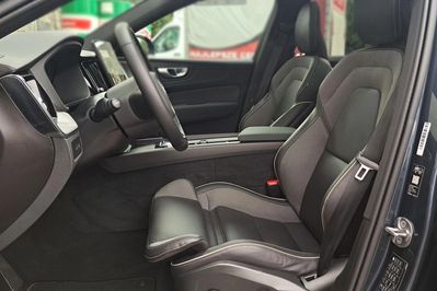 Volvo XC60 T8 Plug-In Hybrid AWD Ultra Black Edition aut