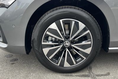 Skoda Superb Drive 2.0 TSI DSG