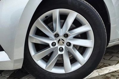 Skoda Superb 2.0 TDI Style DSG