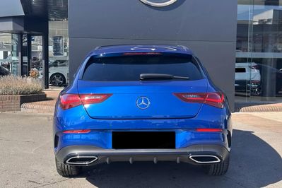 Mercedes CLA 200  AMG Line  Shooting Brake