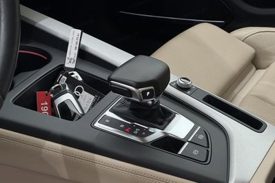 Audi A4 40 TFSI mHEV Advanced S tronic
