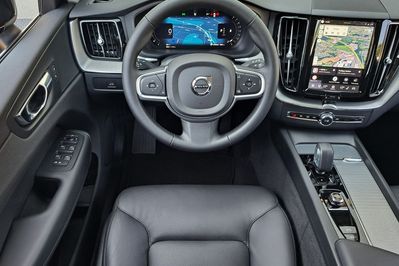Volvo XC60 B5 B AWD Plus Bright