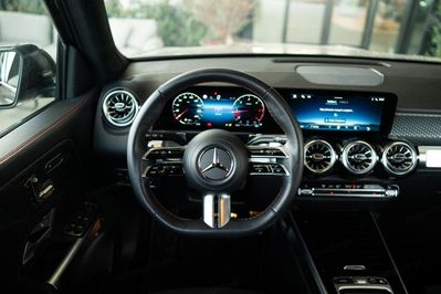 Mercedes GLB 220 d 4-Matic AMG Line 8G-DCT