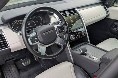 Land Rover Discovery D250 R-Dynamic