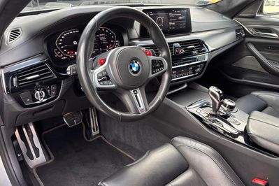 BMW Seria 5 M5
