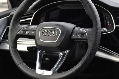 Audi Q7 TDI quattro S Line
