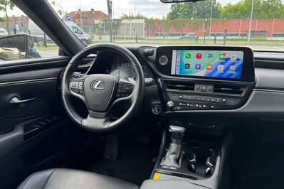Lexus ES 300h Business Edition