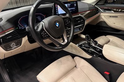 BMW Seria 5 540d xDrive Luxury Line