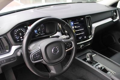 Volvo V60 B4 D Momentum Pro