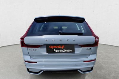 Volvo XC60 B5 B AWD Plus Dark aut