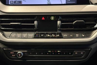 BMW Seria 1 118i Advantage