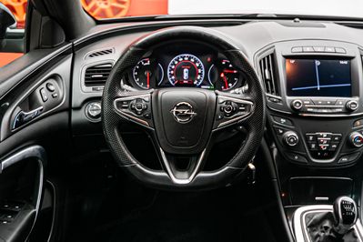 Opel Insignia 2.0 CDTI OPC line