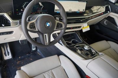 BMW X7 M60i xDrive