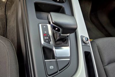 Audi A4 35 TFSI S Line