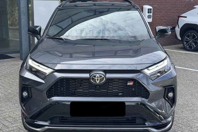 Toyota RAV4 GR Sport 2.5 Hybrid Dynamic Force