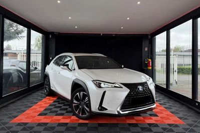 Lexus UX 300h Omotenashi 2.0 Hybrid