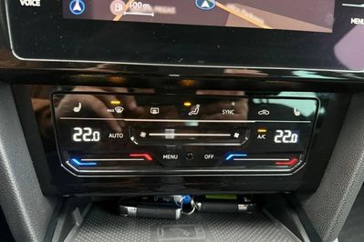 Volkswagen Passat TDI SCR 4Mot. DSG