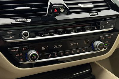 BMW Seria 5 530i xDrive M Sport sport
