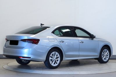 Skoda Octavia Drive Essence 1.5 TSI mHEV DSG