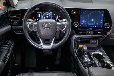 Lexus NX 450h+ Prestige AWD