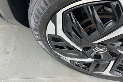Citroen C4 Shine 1.5 BlueHDI EAT8