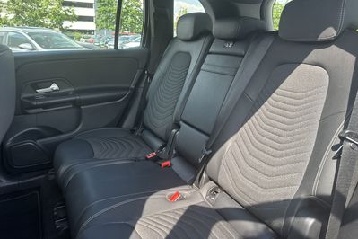 Mercedes GLB 200