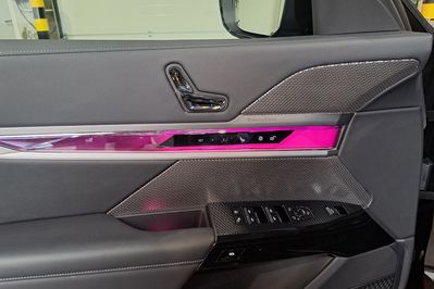 BMW Seria 7 740d xDrive Nero Lusso Edition