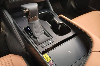 Lexus ES 300h Business Edition