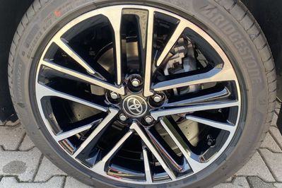 Toyota Camry Prestige 2.5 Hybrid Dynamic Force