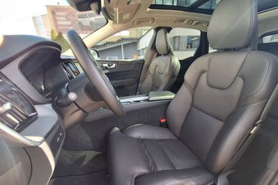 Volvo XC60 T8 Plug-In Hybrid AWD Plus Dark aut