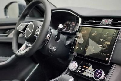 Jaguar F-Pace D300 AWD SE