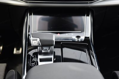 Audi Q8 TFSI e quattro