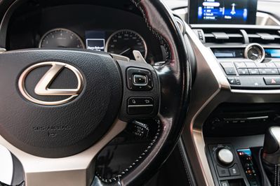 Lexus NX 200t Comfort AWD