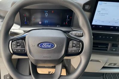 Ford Transit Custom Kombi M1 320 L2H1 Trend A8