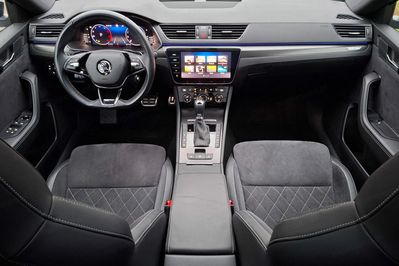 Skoda Superb 2.0 TDI SCR Sportline DSG