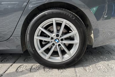 BMW Seria 3 318i