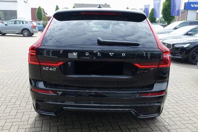 Volvo XC60 B5 AWD Ultra Dark