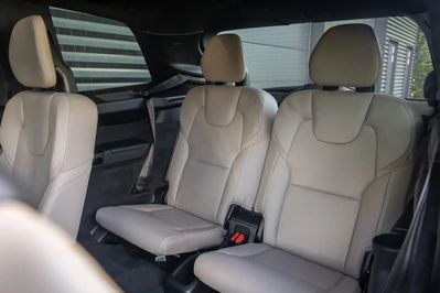 Volvo XC90 T8 AWD Plug-In Hybrid Ultra Dark