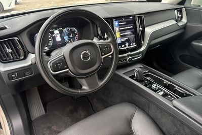 Volvo XC60 B4 B Momentum Pro