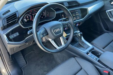 Audi Q3 35 TFSI mHEV S tronic